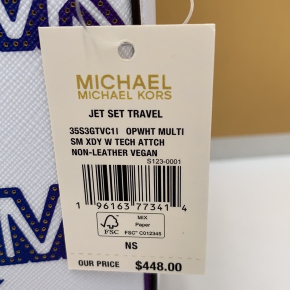 MICHAEL KORS
Jet Set Logo Crossbody Bag with Case for Apple AirPods Pro - Picture 16 of 16